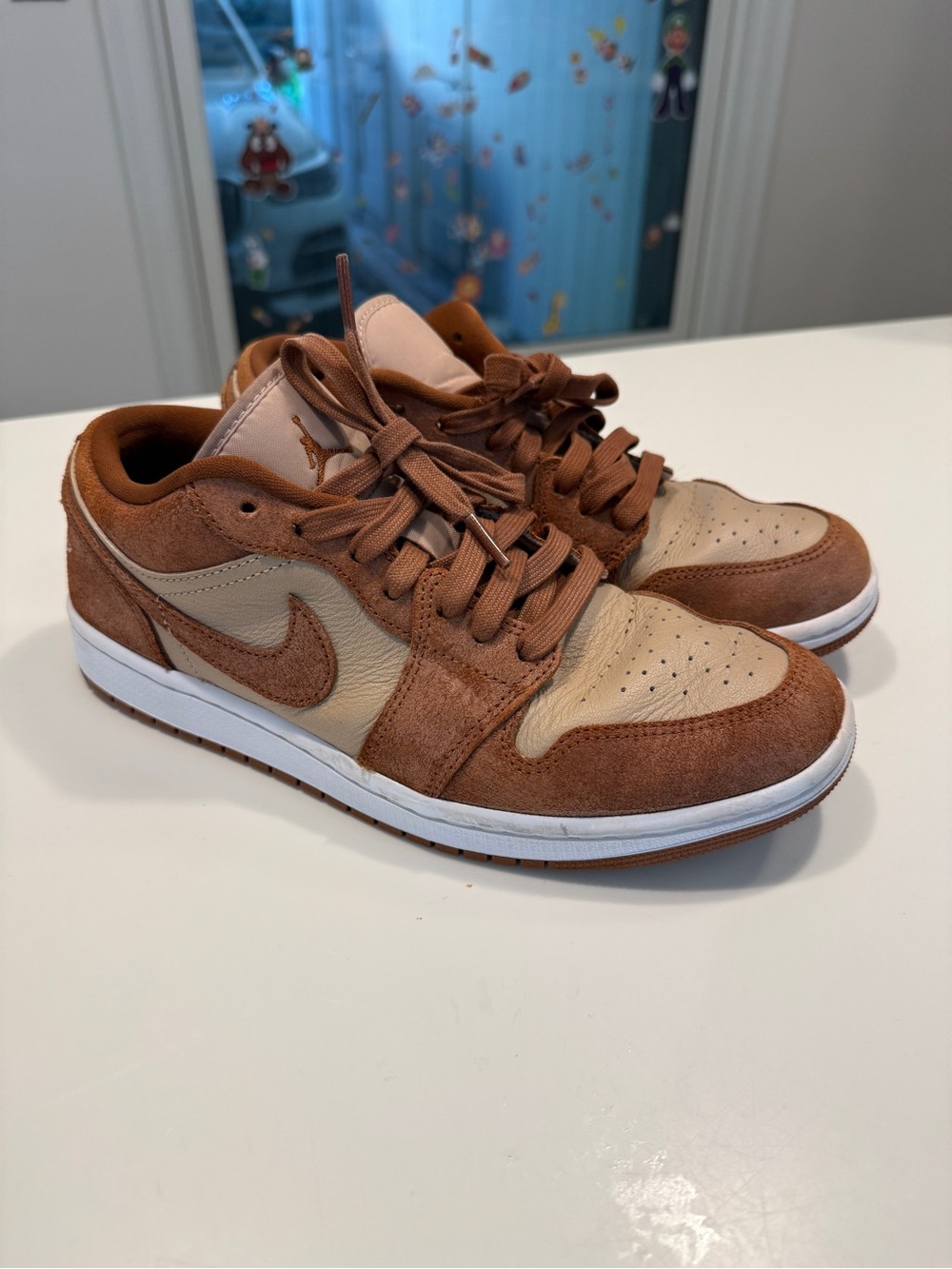 Air Jordan 1 Low SE Women size 10 Brown and Cream Low-Top Sneakers Legend Coffee